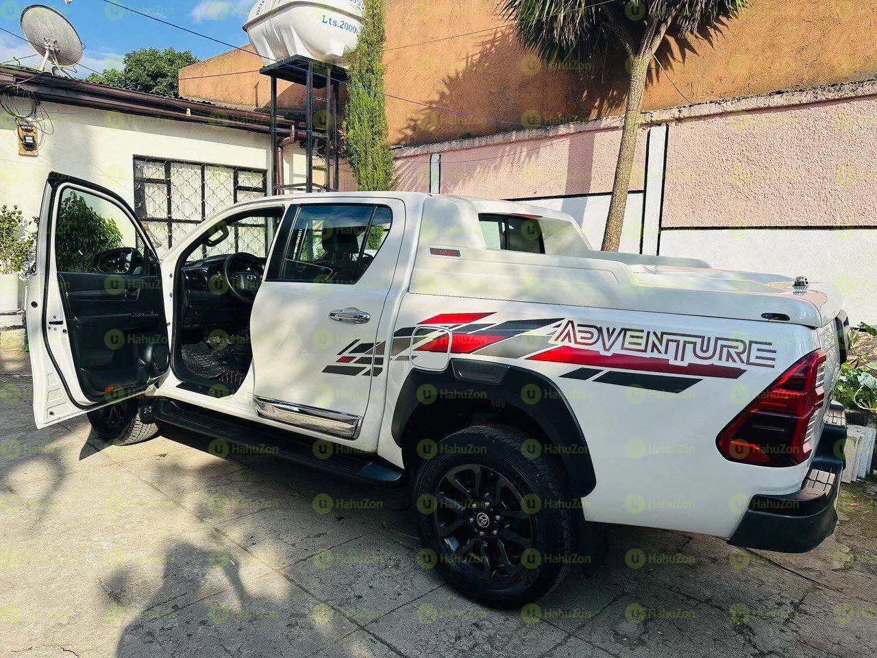 2022 Model-Toyota Hilux Invincible