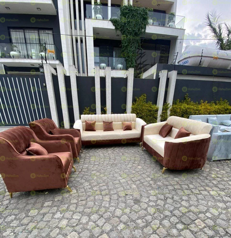 ኪንግ ሳይዝ ዘመናዊ ሶፋ