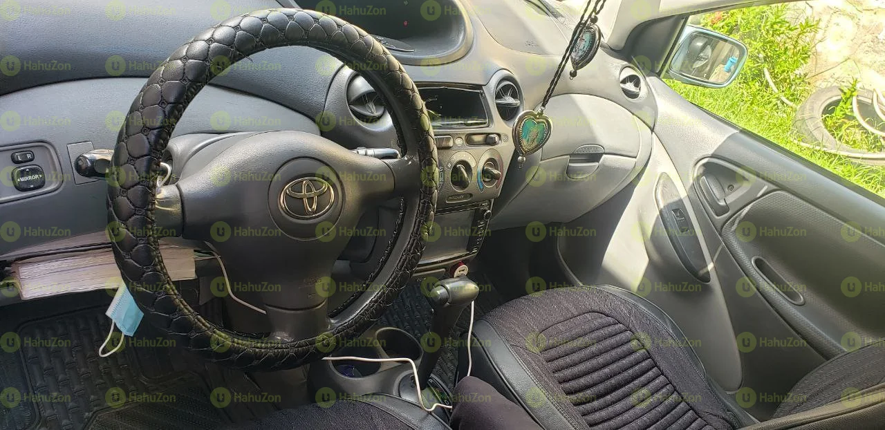 2002 Model-Toyota Vitz