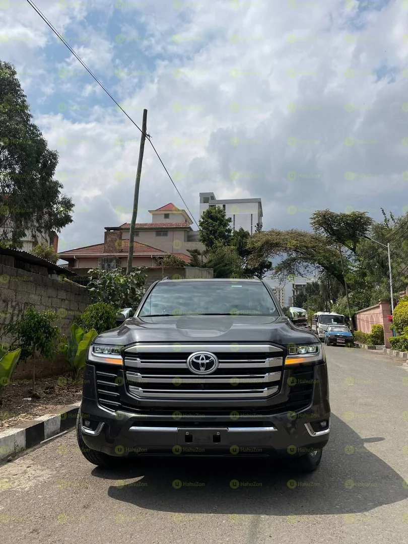 2023 Model-Toyota LandCruiser 300