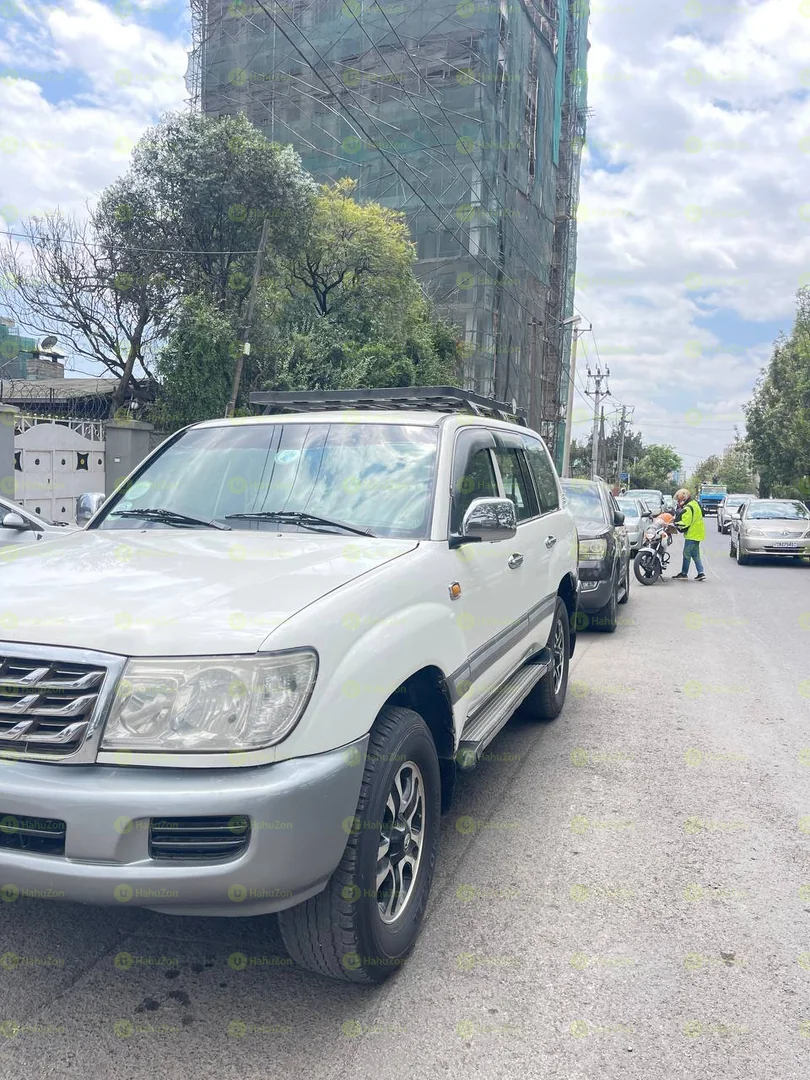 2002 Model-Toyota Land Cruiser 105