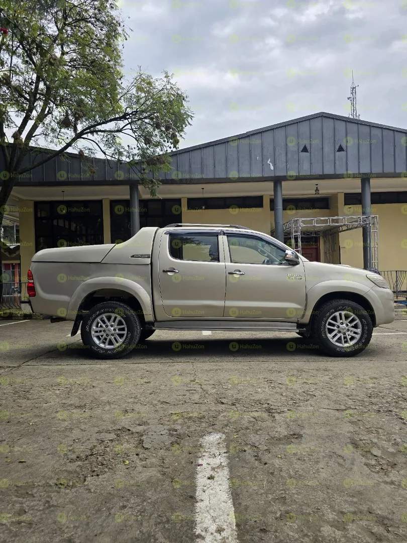 2014 Model-Toyota Hilux Double -Cap