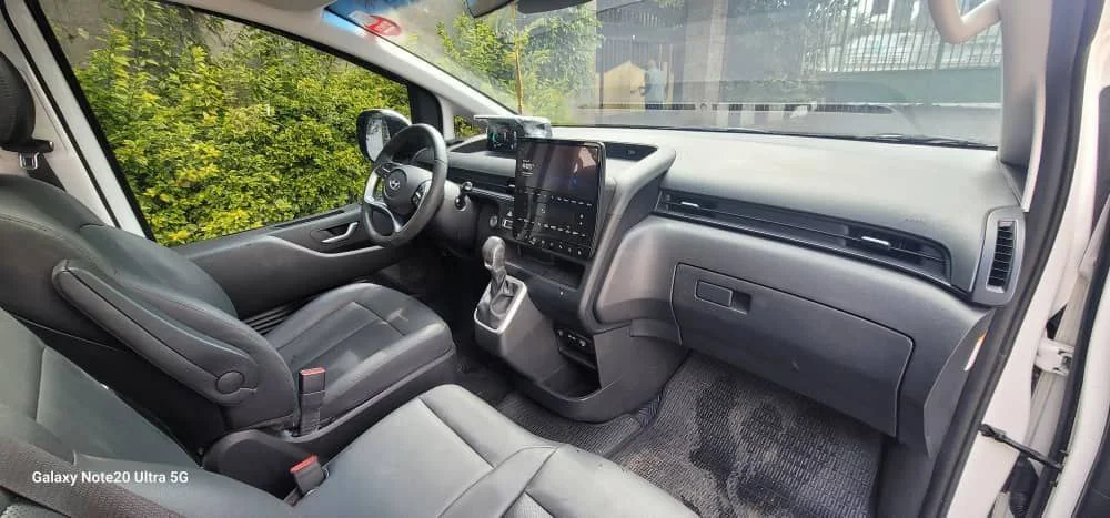 2025 Model-Hyundai Staria Hybrid