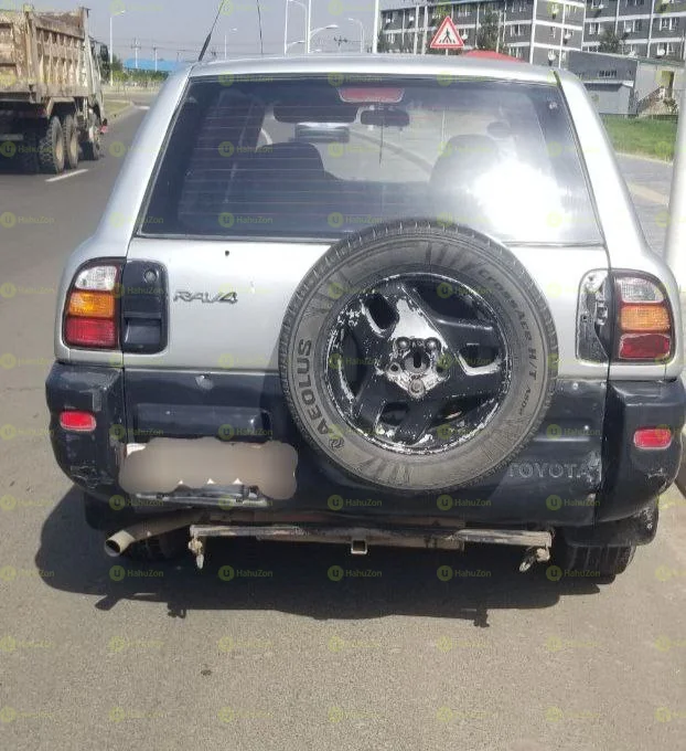 1998 Model-Toyota Rav4