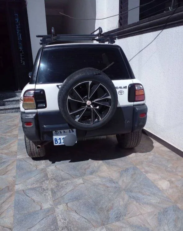 1999 Model-Toyota Rav4