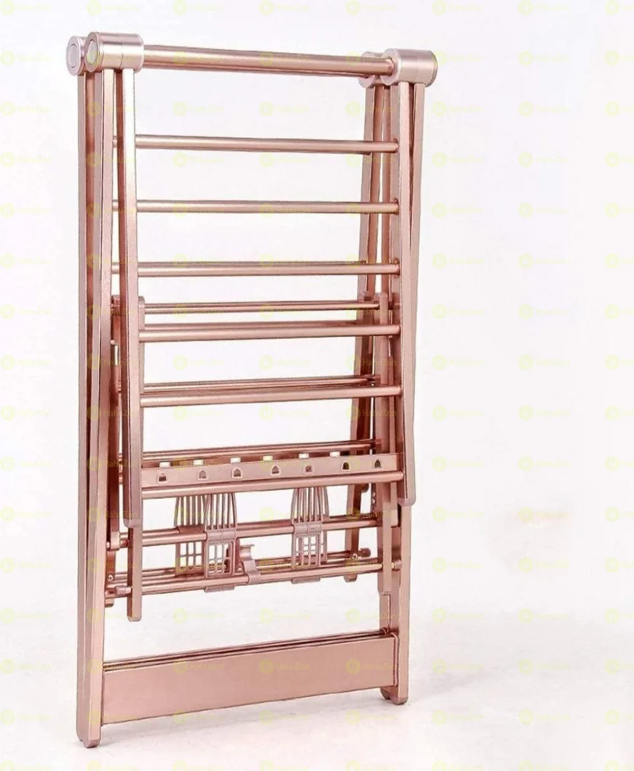 ዘመናዊ የሆነ የልብስ ማስጫ