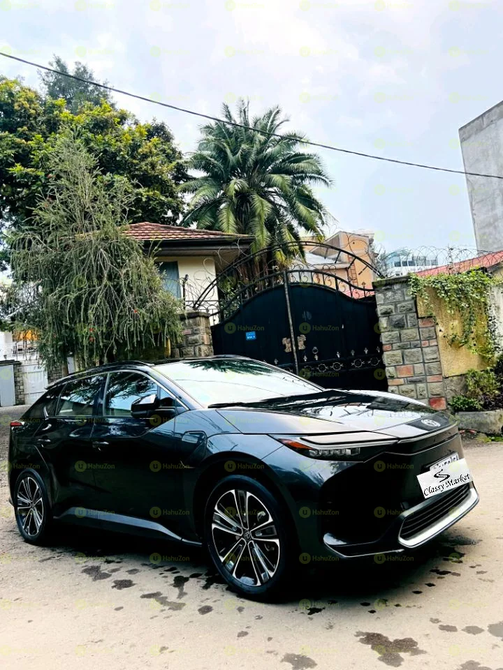 2023 Model-Toyota Bz4x 4-WD Ultra