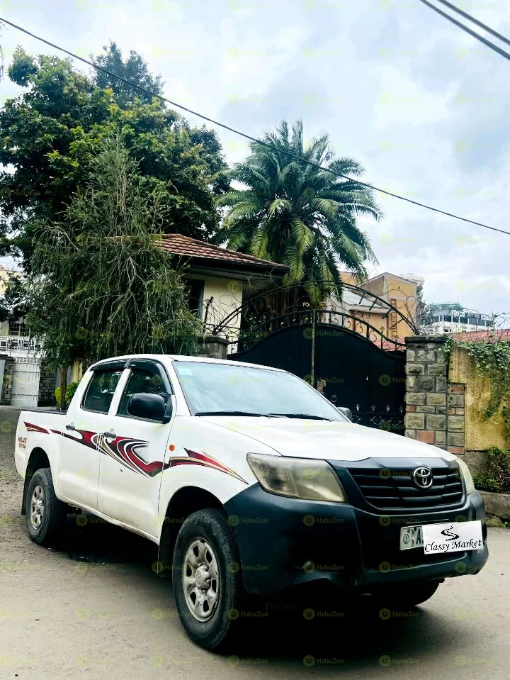 2013 Model-Toyota Hilux Kin Cap