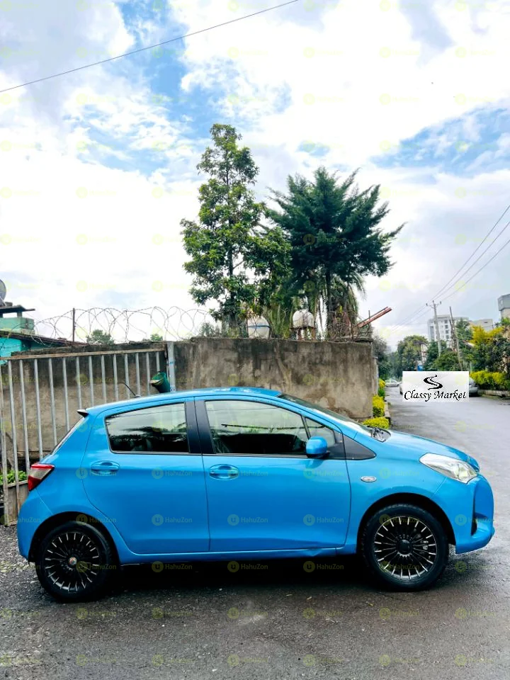 2018  Model-Toyota Yaris