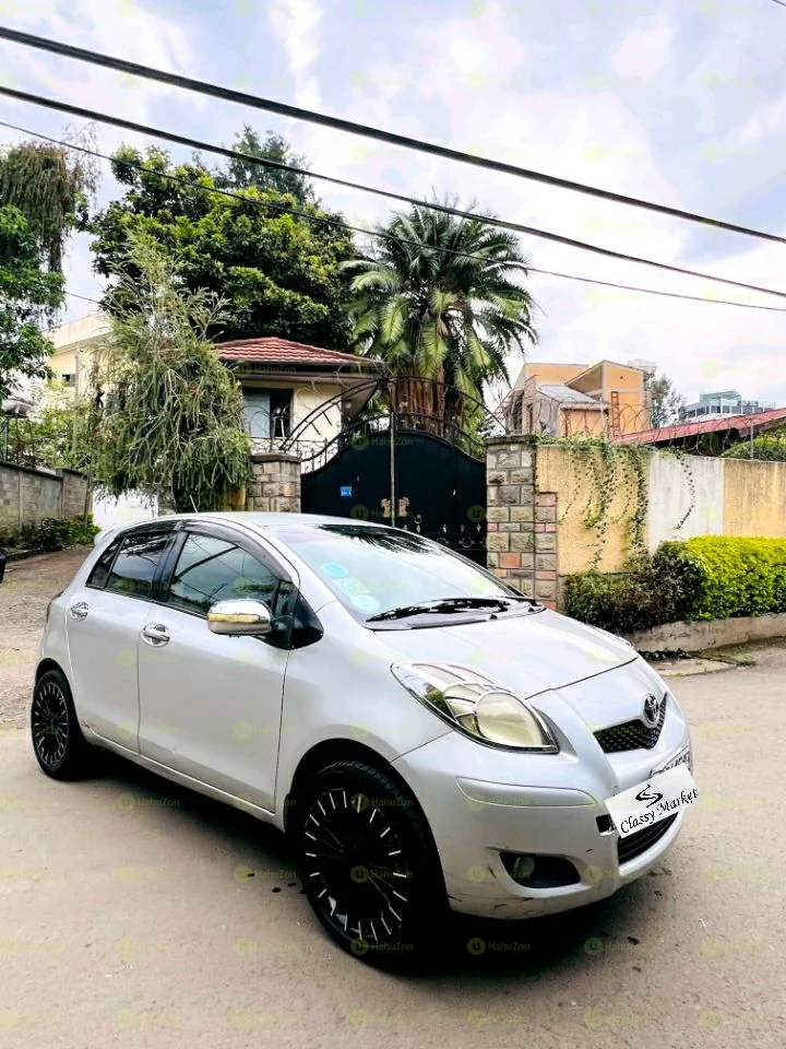 2010 Model-Toyota Yaris