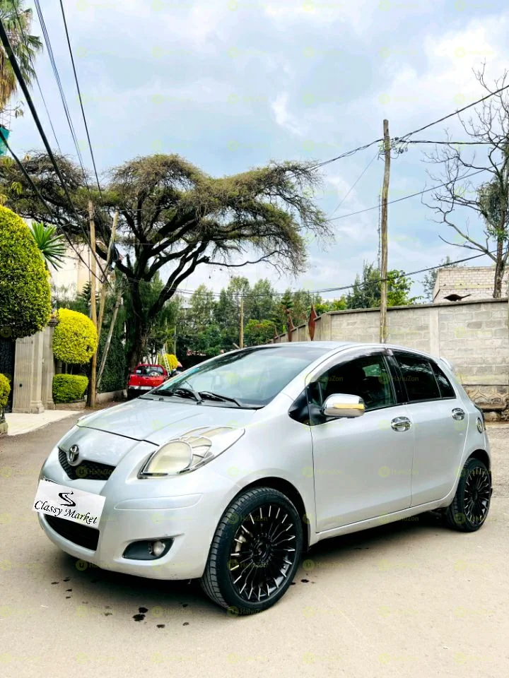 2010 Model-Toyota Yaris