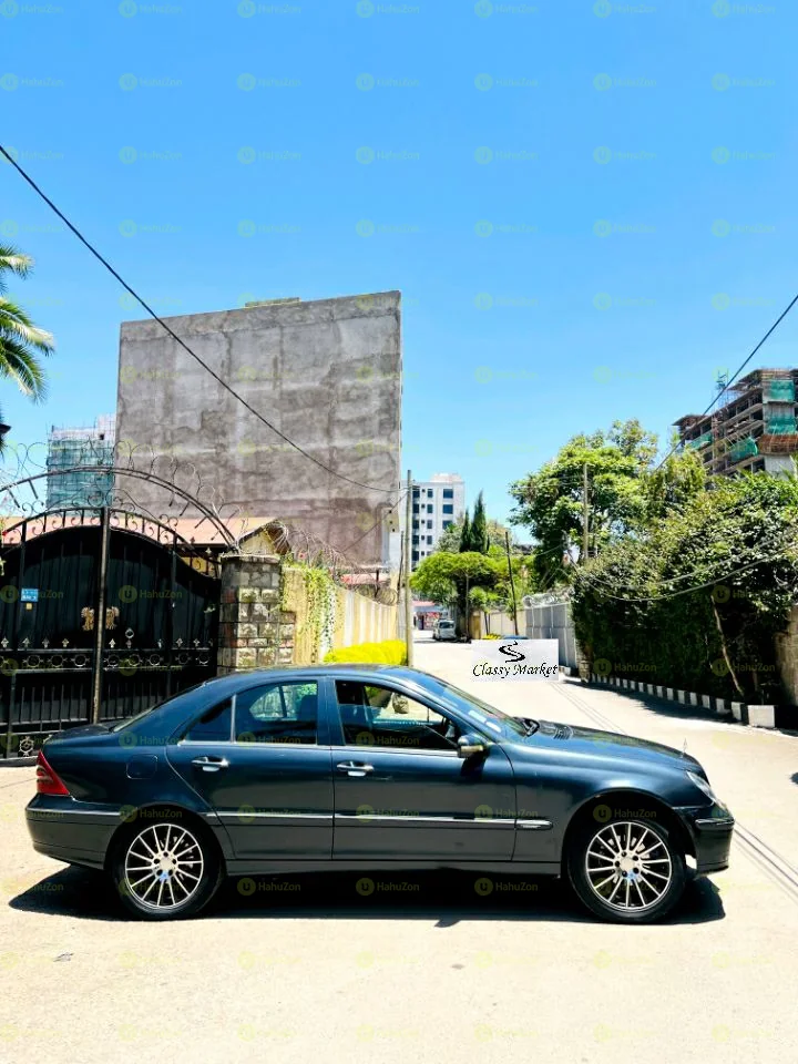 2004 Model-Mercedes-Benz