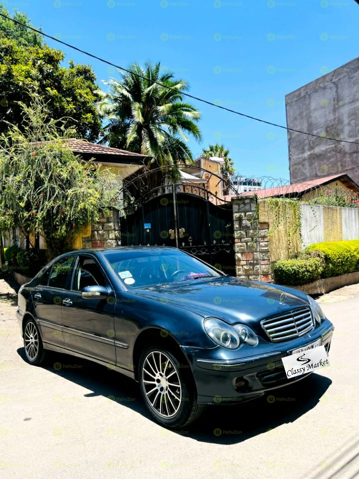2004 Model-Mercedes-Benz