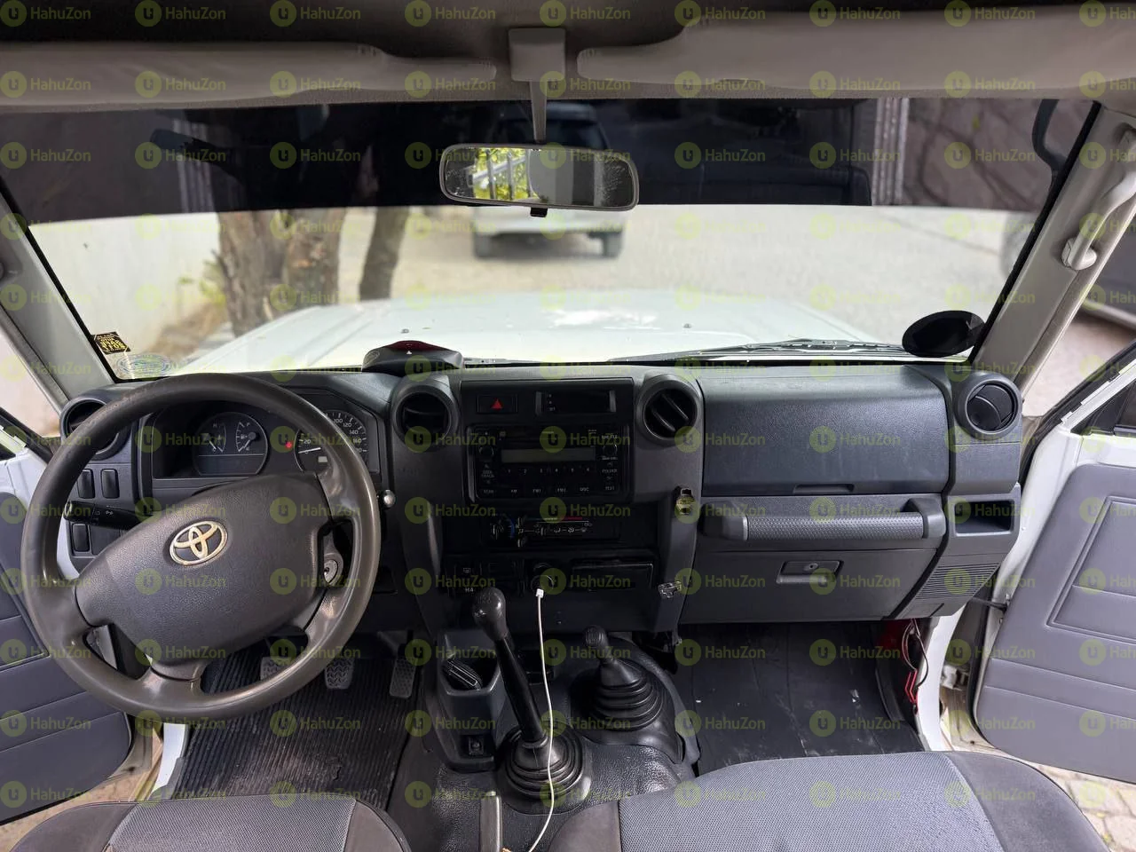 2010 Model-Toyota Land Cruiser