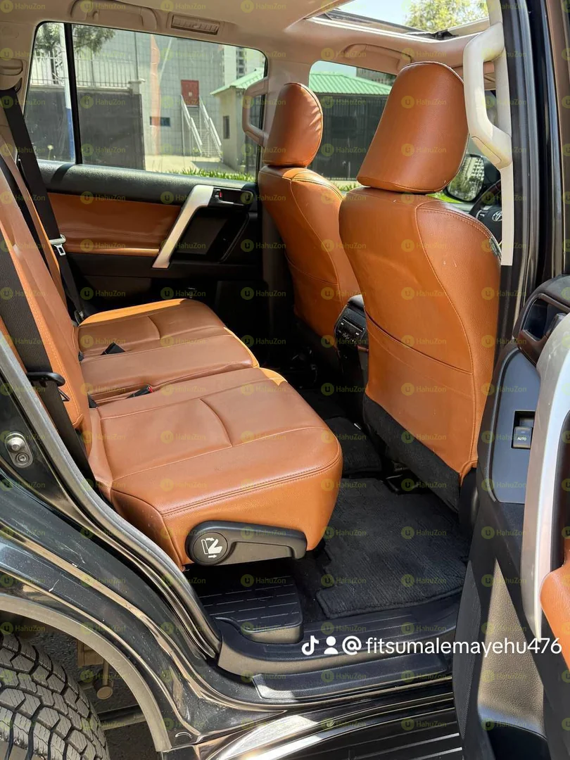 2020 Model-Toyota Land Cruiser Prado