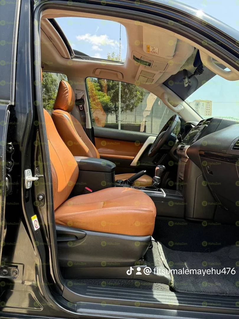 2020 Model-Toyota Land Cruiser Prado