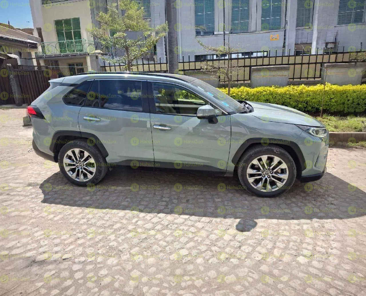 2021 Model-Toyota Rav4