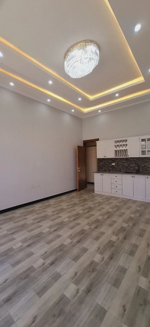 180 ካሬ የሚሸጥ ዘመናዊ ቪላ ቤት በሰሚት