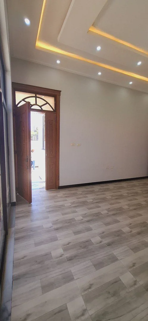 180 ካሬ የሚሸጥ ዘመናዊ ቪላ ቤት በሰሚት