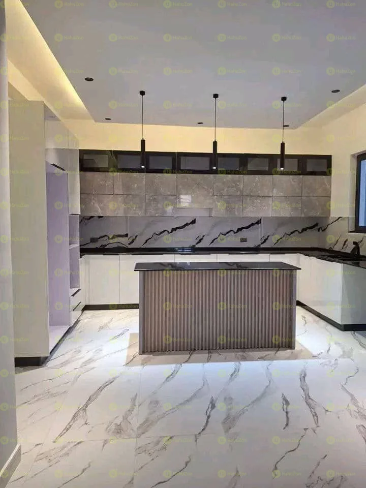 500 ካሬ የሚሸጥ G+2 ቤት በአያት