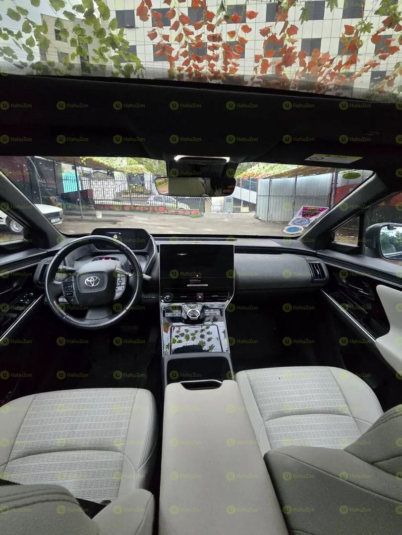 2023 Model-Toyota Bz4x