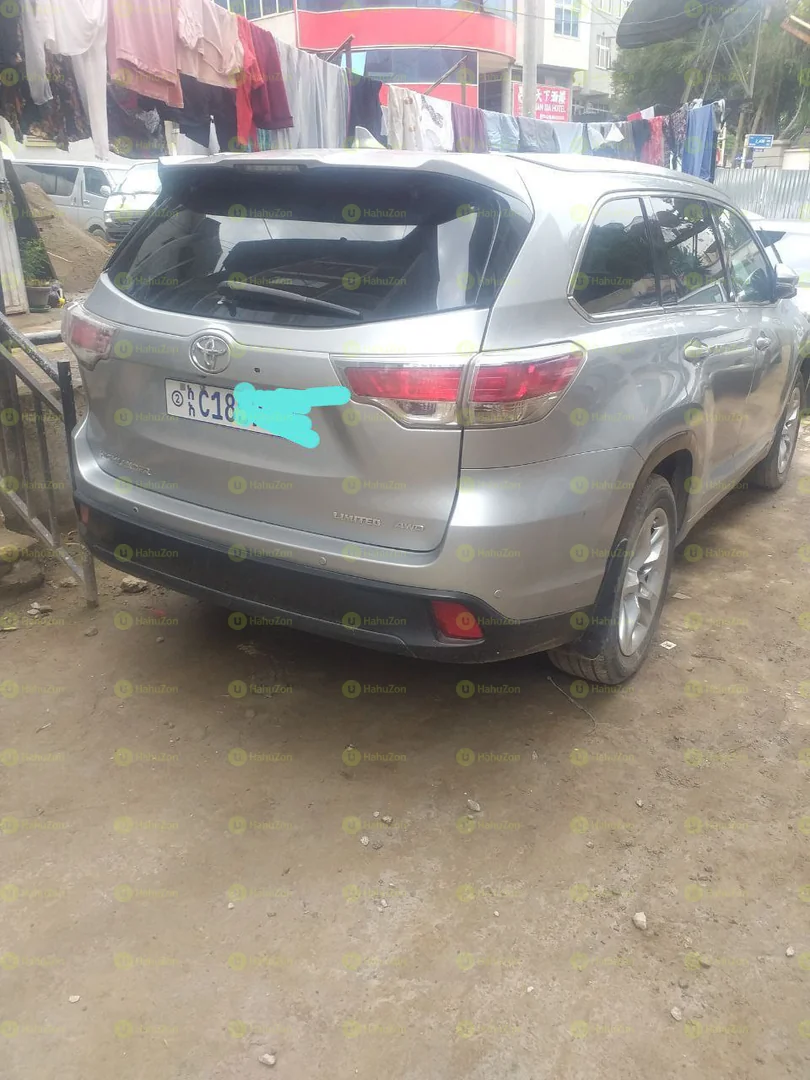 2016 Model-Toyota Highlander