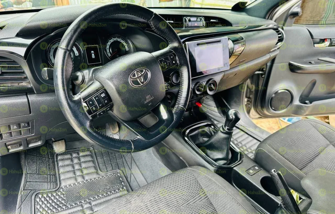 2017 Model-Toyota Hilux Revo Cap