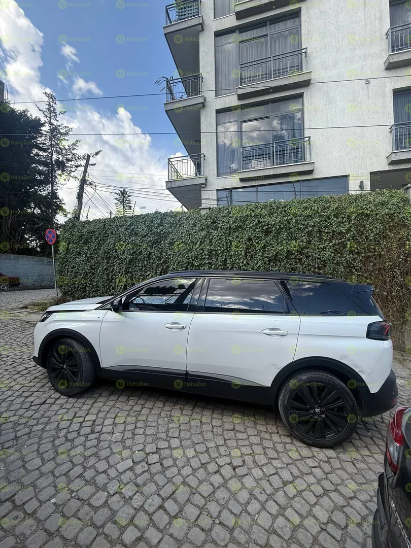 2022 Model-Peugeot 5008