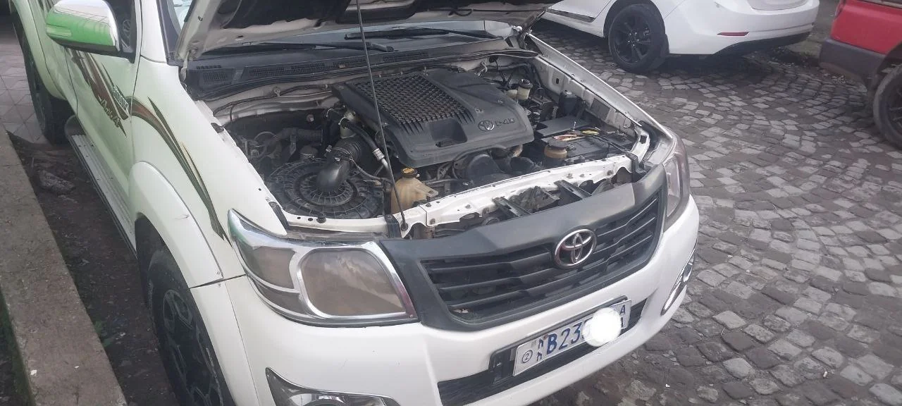 2013 Model-Toyota Hilux Cab