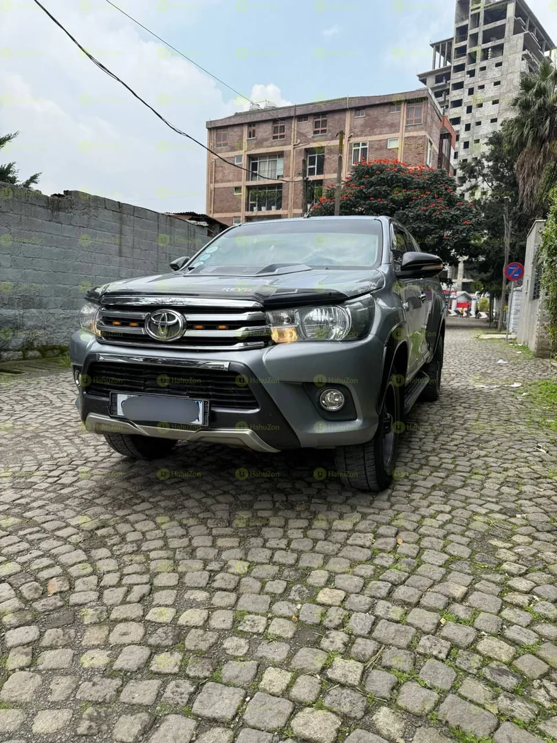 2017 Model-Toyota Hilux Revo Cap