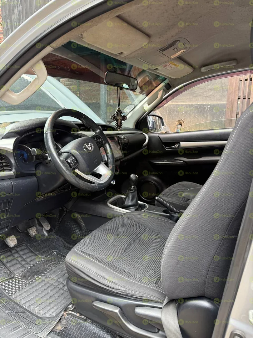 2017 Model-Toyota Hilux Revo Cap