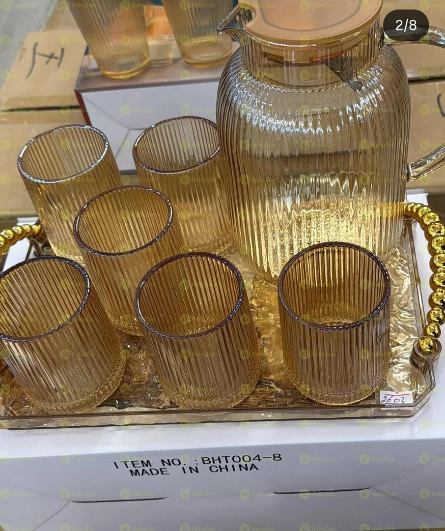 ውብ የሆነ የውሃ ማቅረቢያ  ጆግ