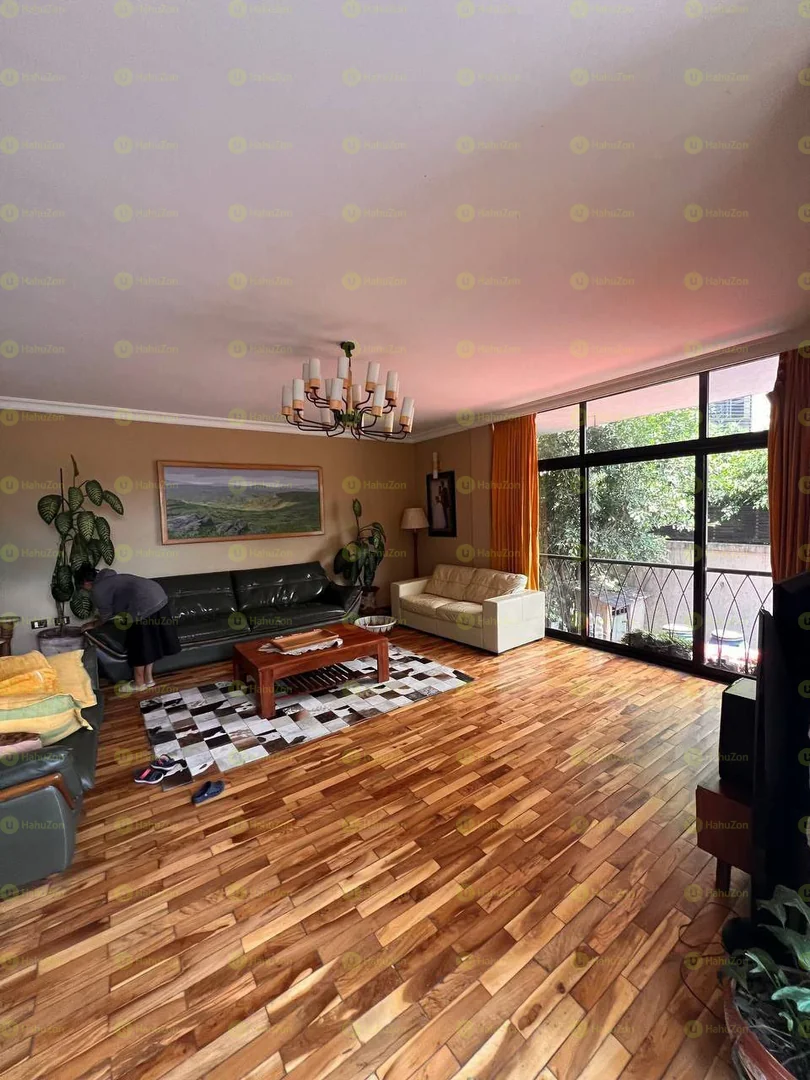 213 ካሬ የሚሸጥ G+3 ቤት በመካኒሳ አቦ