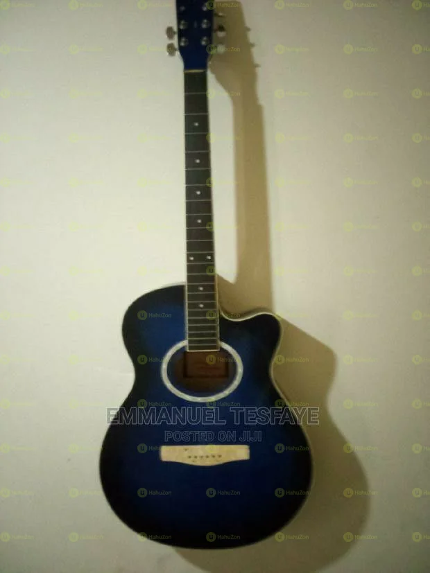 Yamaha Acoustic Guitar