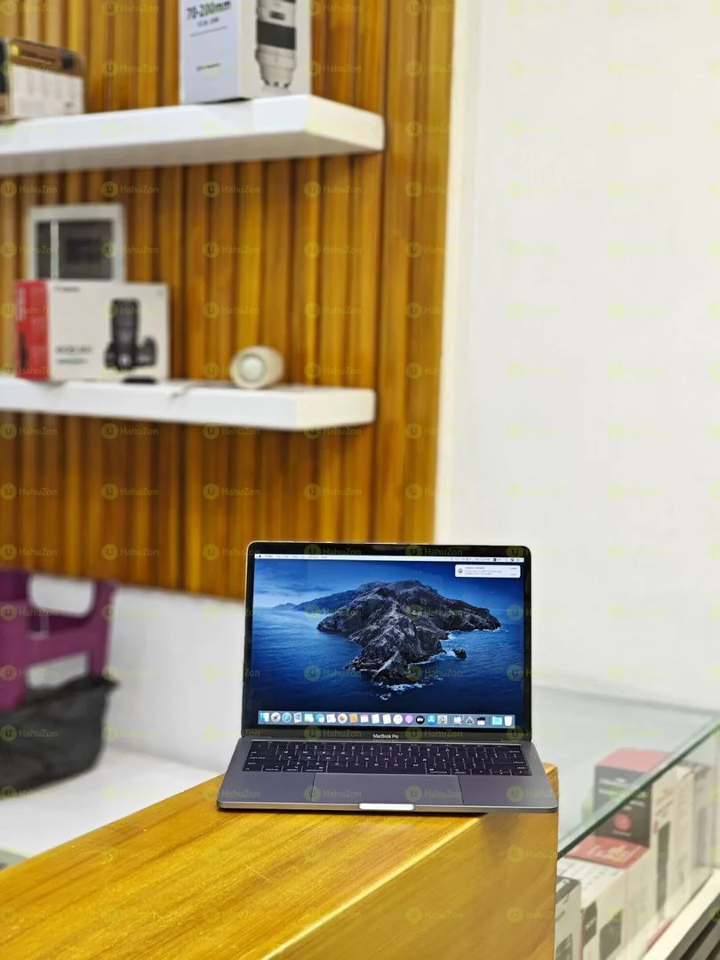 Apple Macbook Pro Core i5 Laptop