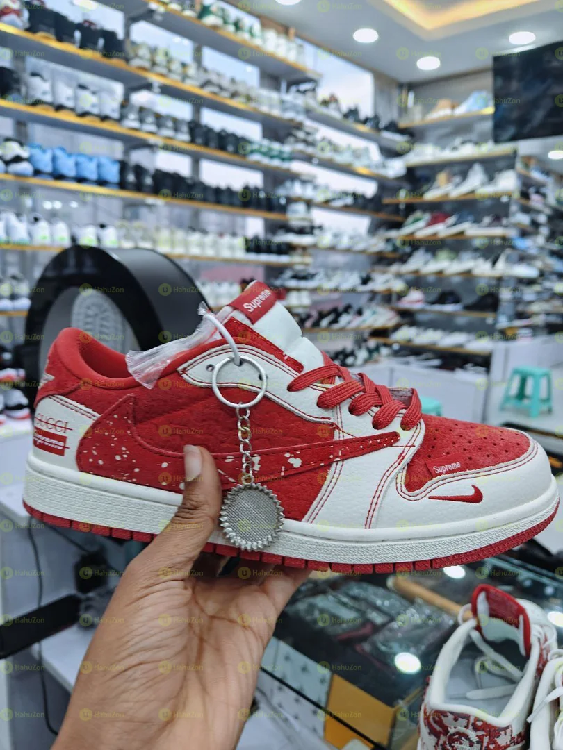 Jordan  Low Travis Men's Shoes