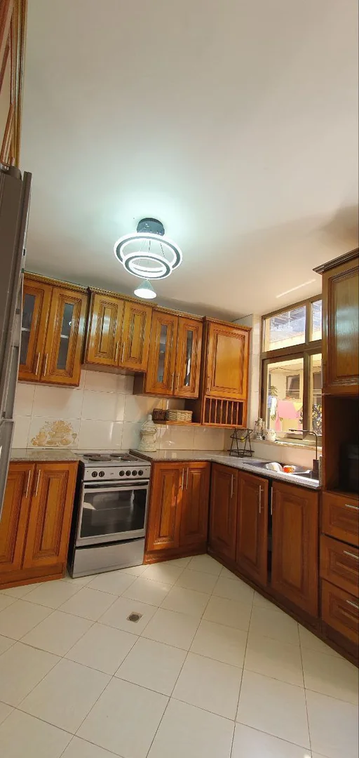 215 ካሬ የሚሸጥ G+1 ቤት በአያት ኮንፓውንድ