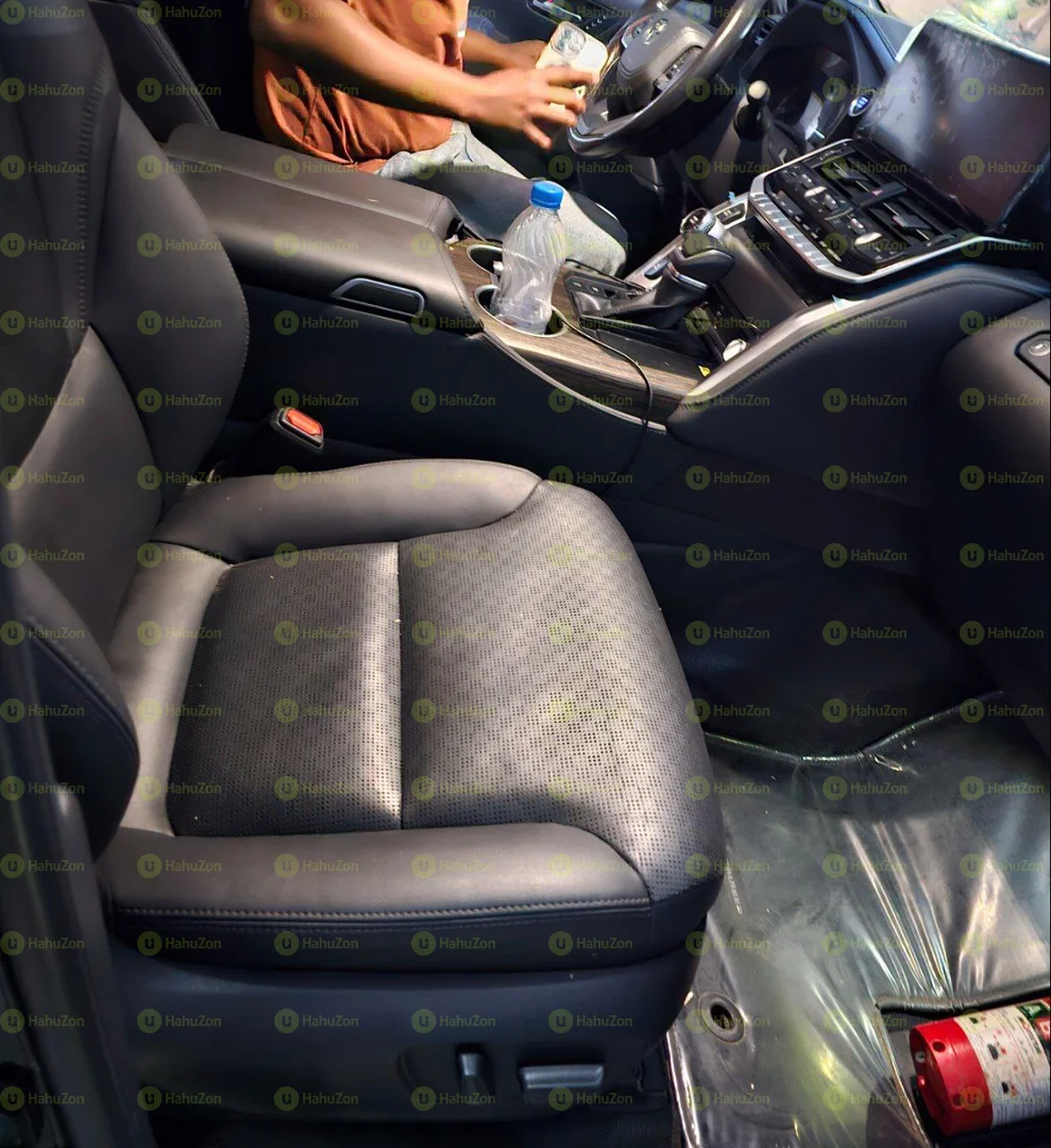 2022 Model-Toyota LandCruiser