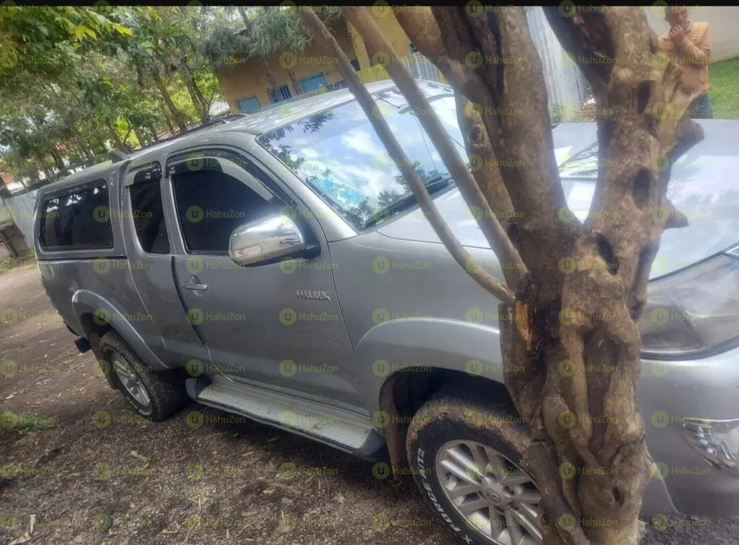 2015 Model-Toyota  Vigo X Cap