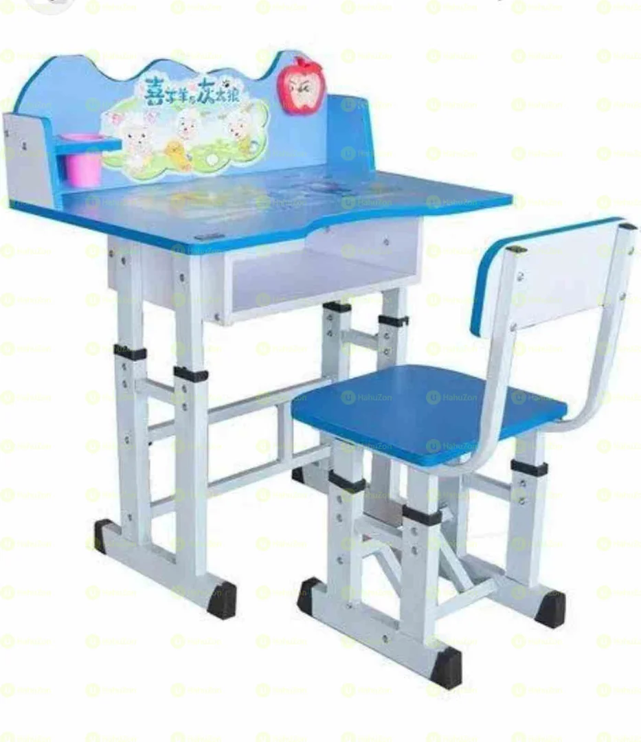 Children's Study Table And  Chair