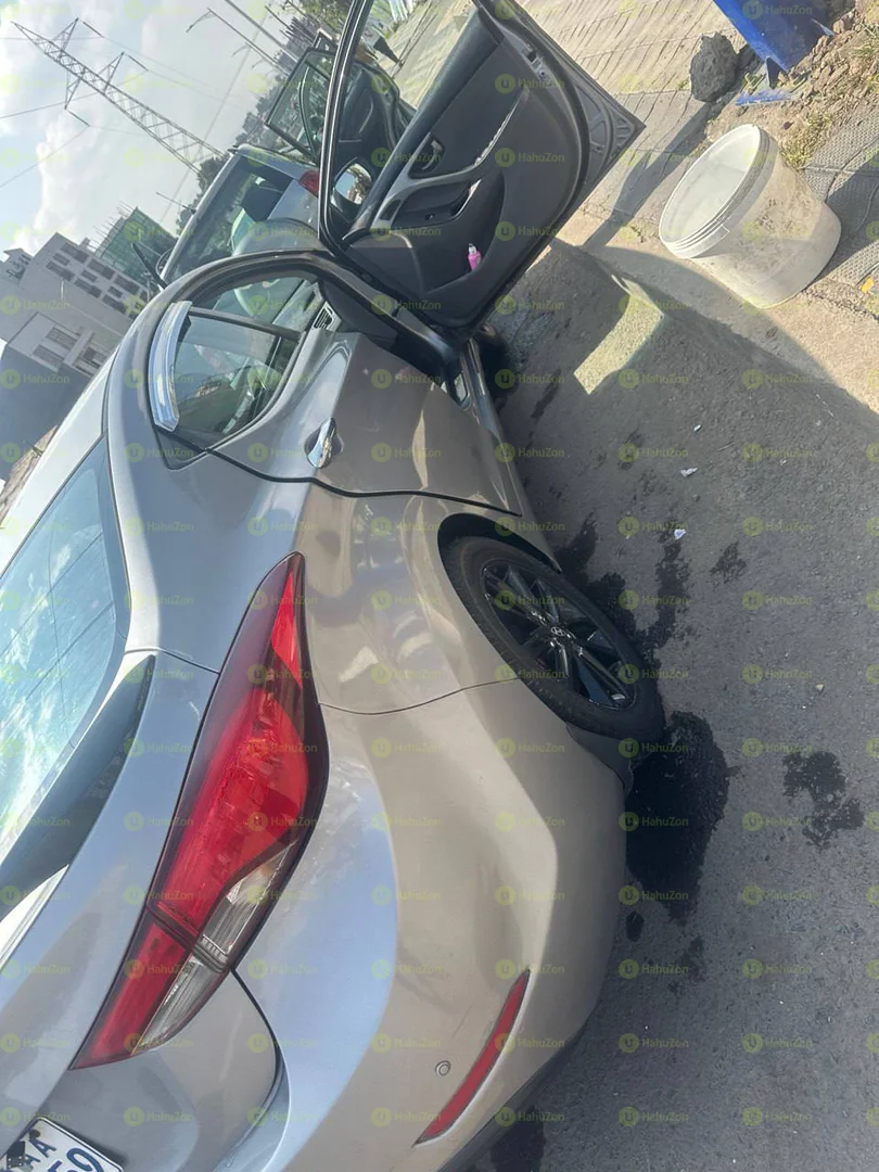 2015 Model-Hyundai Elantra