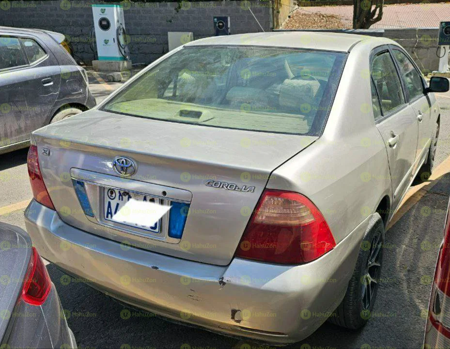 2005 Model-Toyota Corolla