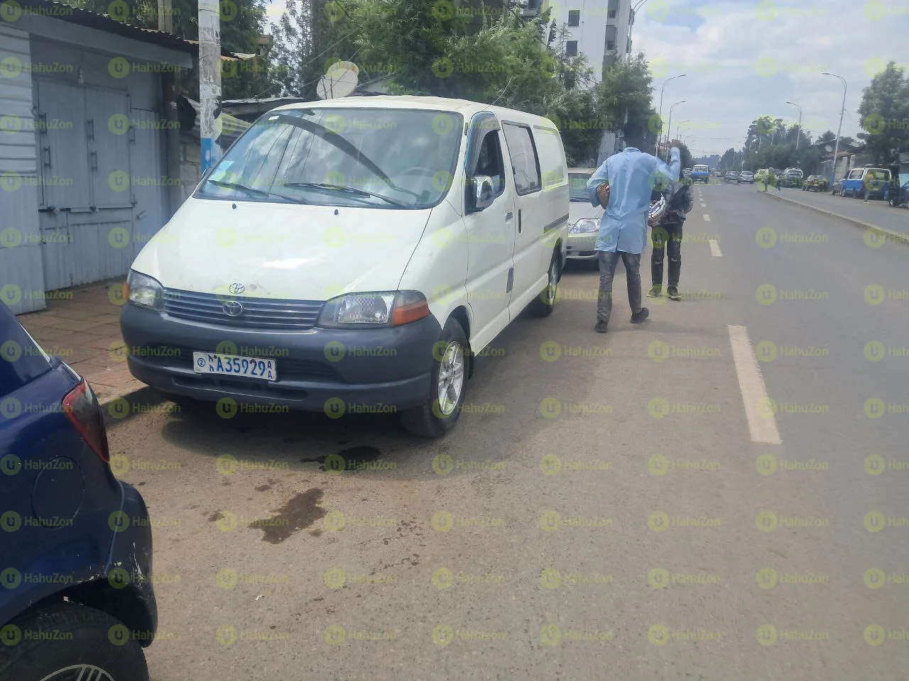 2001 Model-Toyota Hiace Dolphin
