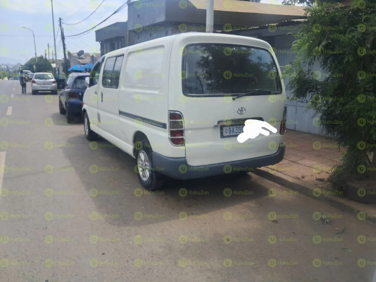 2001 Model-Toyota Hiace Dolphin