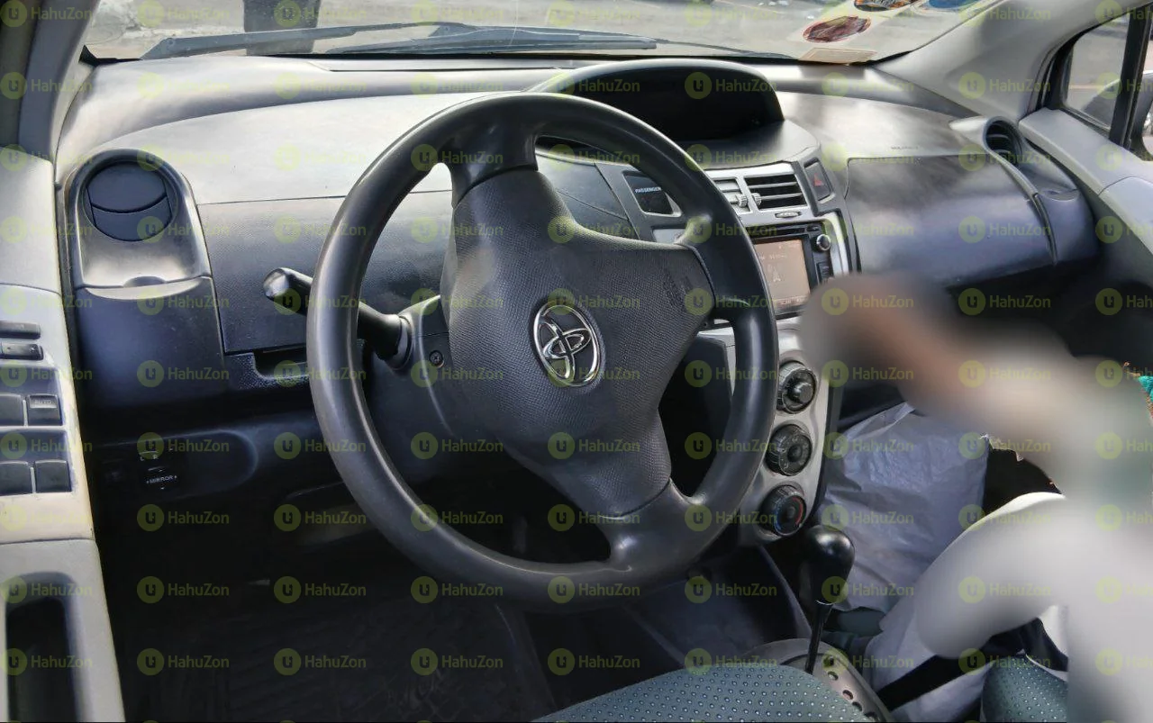 2007 Model-Toyota Yaris Comapct