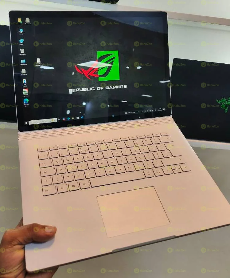 MicroSoft Surface Pro 4 Core i7 8th Generation Laptop