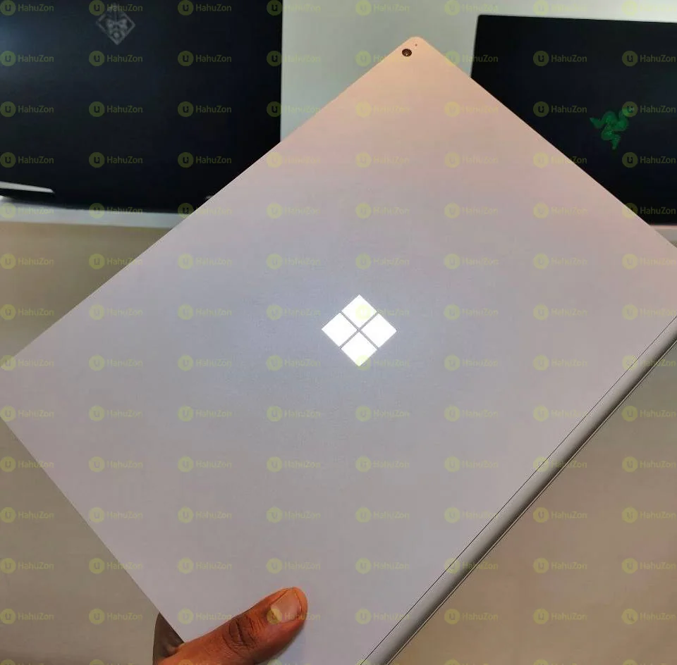 MicroSoft Surface Pro 4 Core i7 8th Generation Laptop