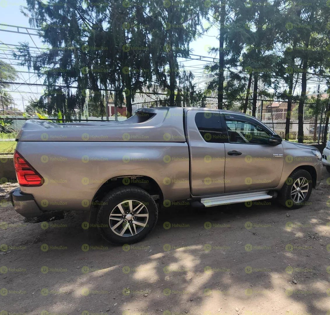 2019 Model-Toyota Rivo Hilux  king -Cab