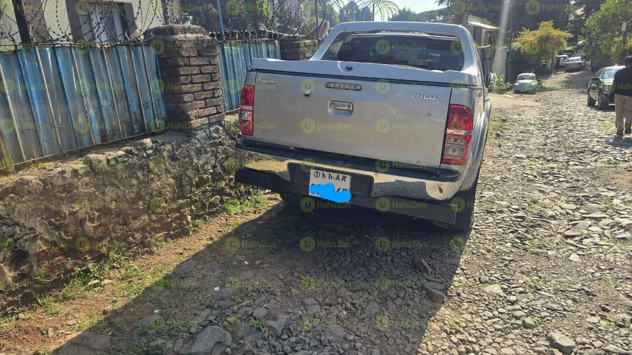 2015 Model-Toyota Hilux