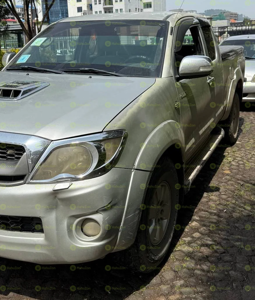 2010 Model-Toyota Hilux